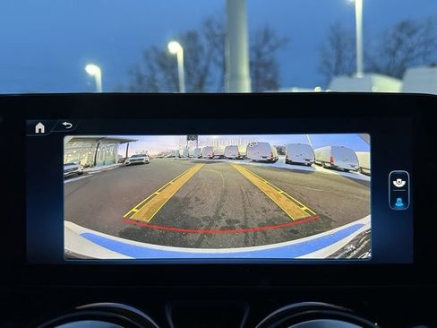 Used 2025 Mercedes-Benz GLB 250 4MATIC image 20