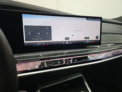 Used 2025 BMW 740i xDrive AWD/4WD image 16