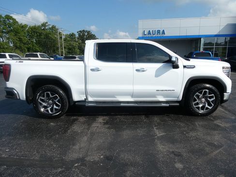 Certified 2023 GMC Sierra 1500 SLT w/ SLT Premium Plus Package AWD/4WD image 5