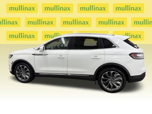 Used 2022 Lincoln Nautilus Reserve w/ Equipment Group 201A image 11