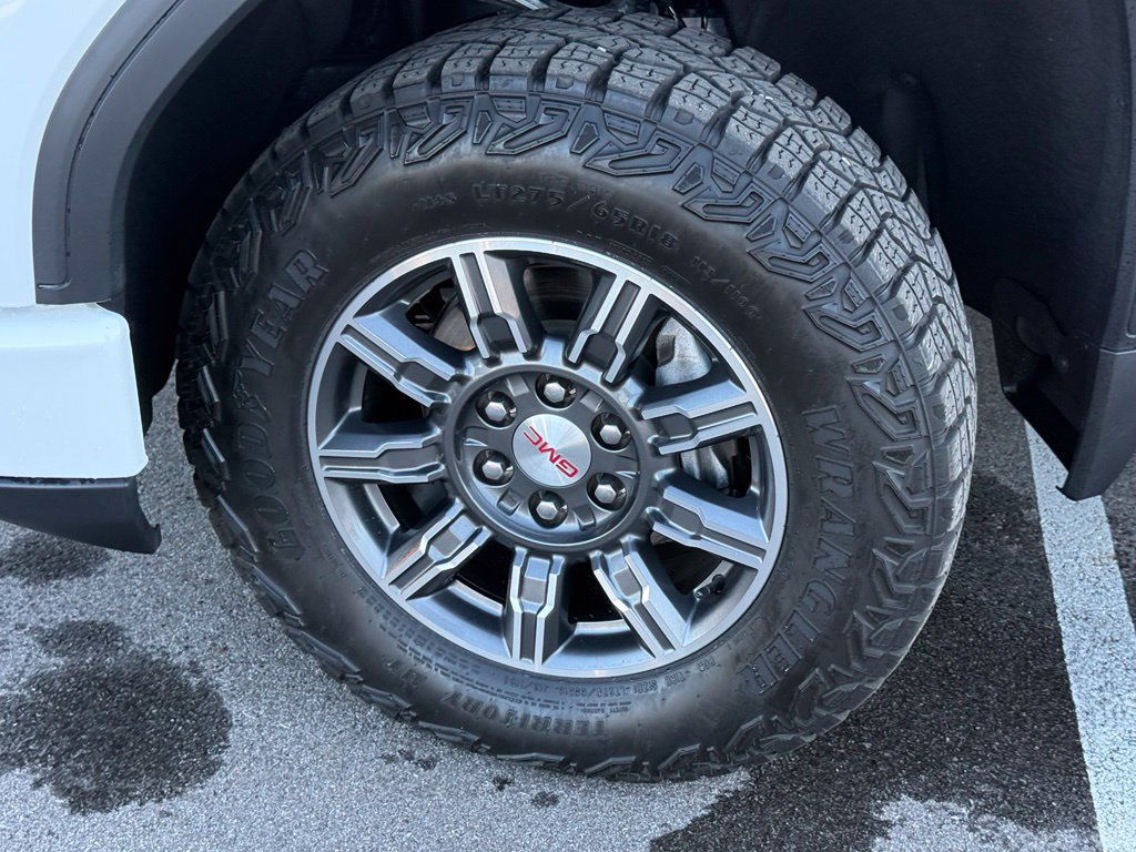 Used 2024 GMC Sierra 1500 AT4 w/ Technology Package AWD/4WD image 16