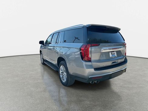 Used 2023 GMC Yukon XL Denali AWD/4WD image 4