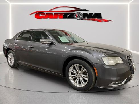 Used 2016 Chrysler 300 C image 2