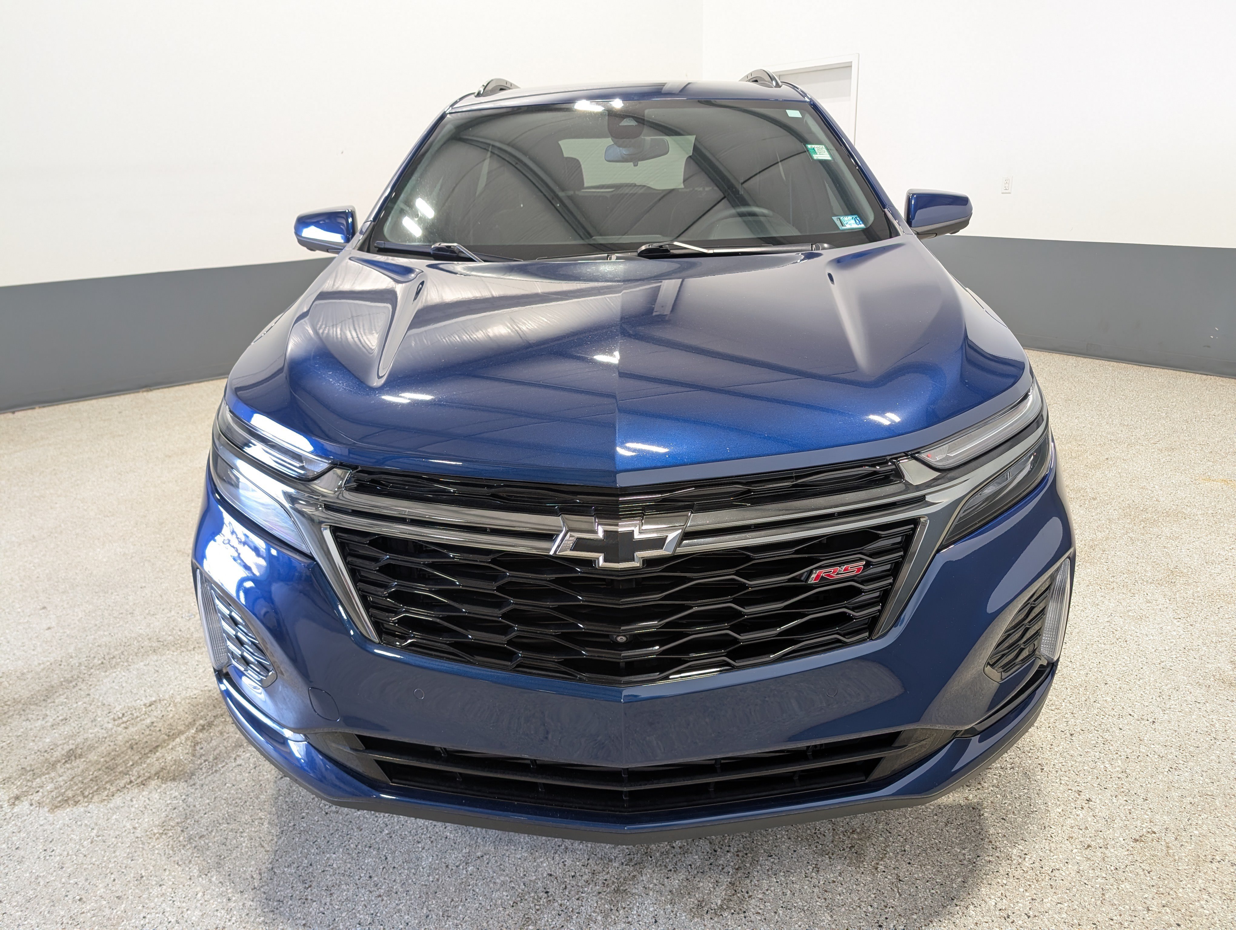 Used 2022 Chevrolet Equinox RS w/ RS Leather Package AWD/4WD image 8