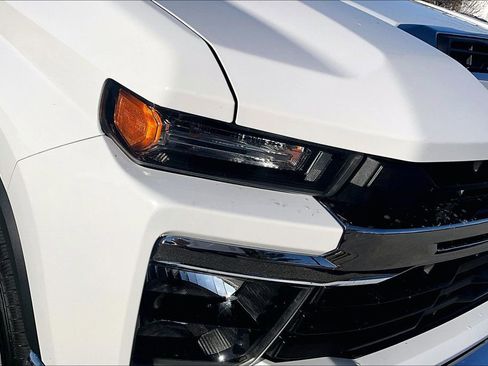 Used 2024 Chevrolet Silverado 2500 LT image 29