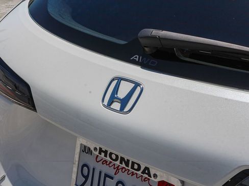 Certified 2025 Honda HR-V LX image 8