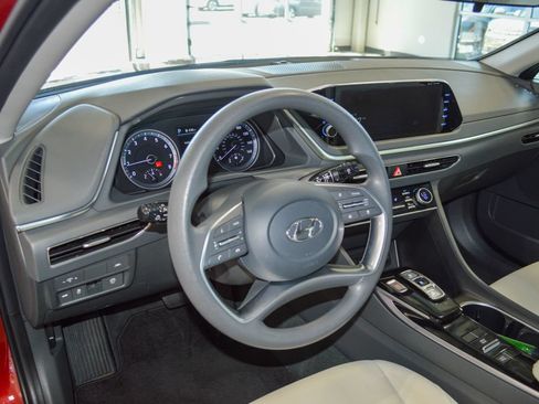 Certified 2023 Hyundai Sonata SEL FWD image 9