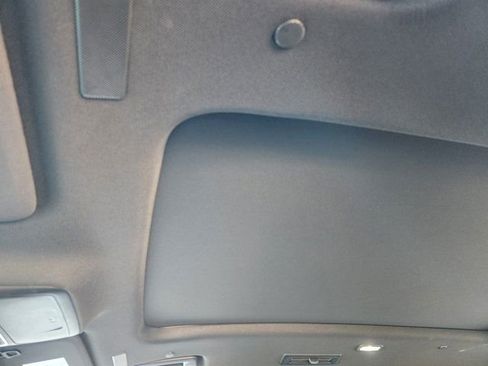 Used 2025 Chevrolet Traverse RS image 26