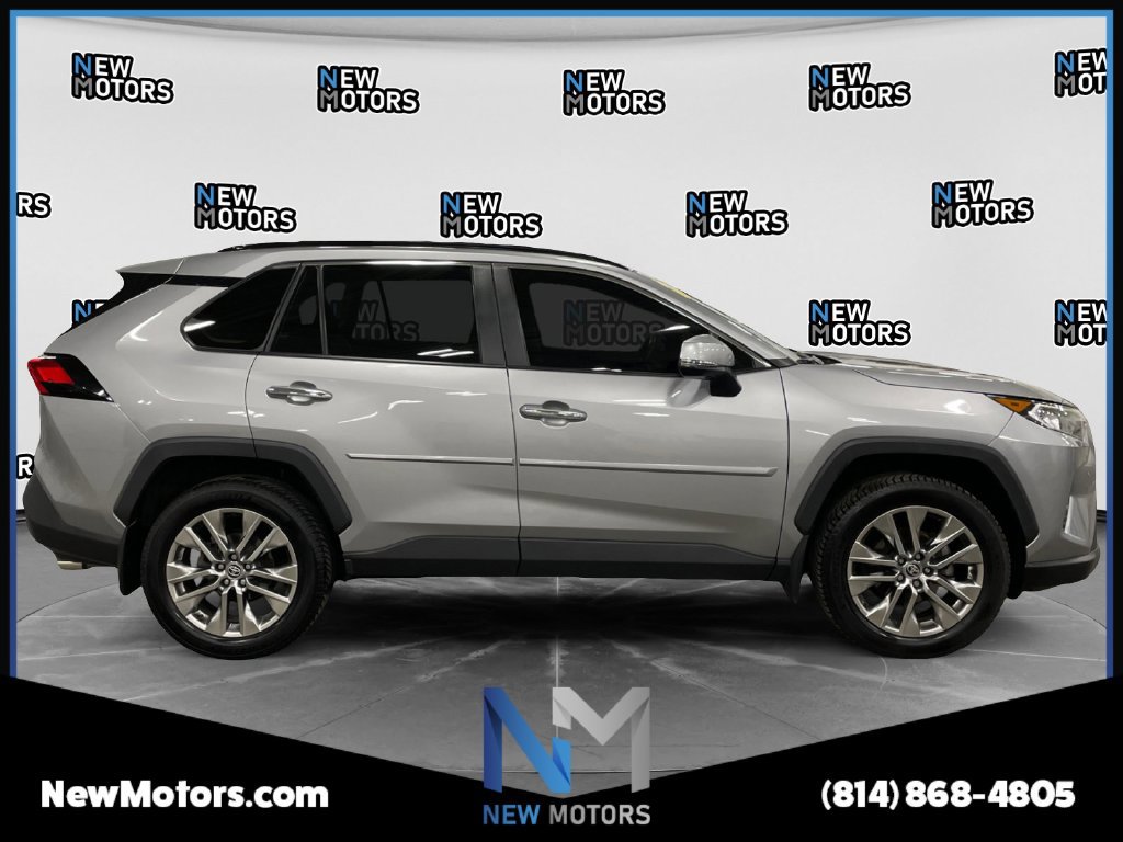 Used 2020 Toyota RAV4 Limited AWD/4WD image 6