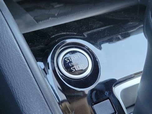 New 2025 Nissan Versa SV w/ Trunk Package image 10