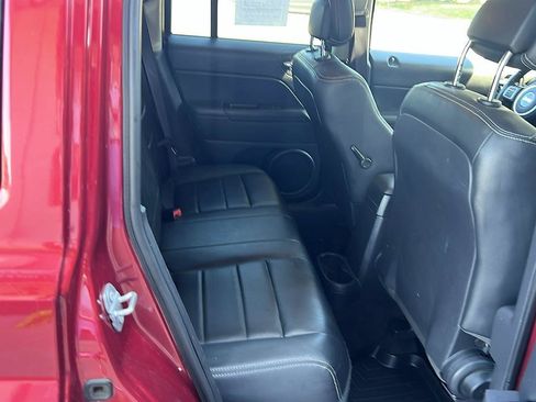 Used 2017 Jeep Patriot High Altitude AWD/4WD image 30