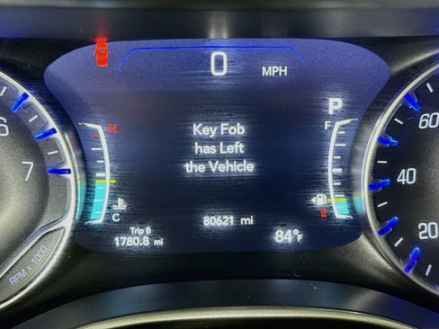 Used 2022 Chrysler Pacifica Touring-L FWD image 16