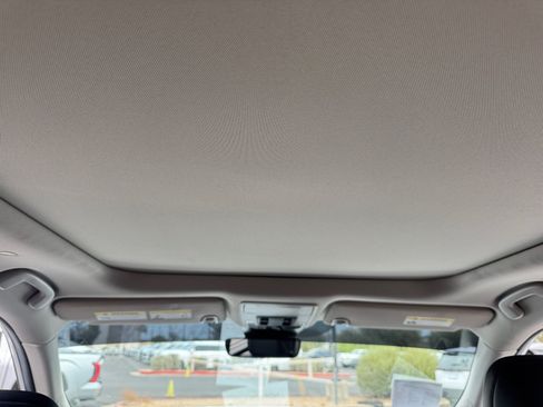 Used 2024 Honda Pilot Touring image 31