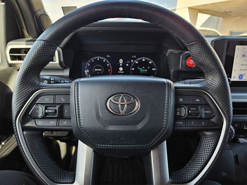 Used 2024 Toyota Tacoma 4x4 Double Cab image 19