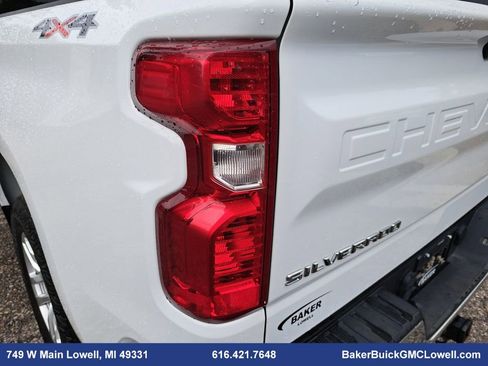 Used 2022 Chevrolet Silverado 1500 LT image 33