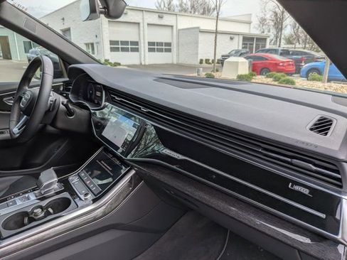 Used 2020 Audi Q8 Premium Plus AWD/4WD image 45