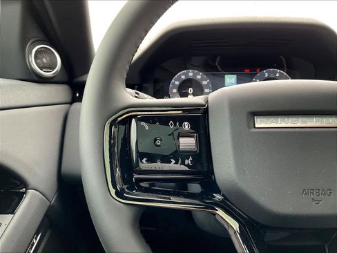 New 2026 Land Rover Range Rover Evoque S image 17