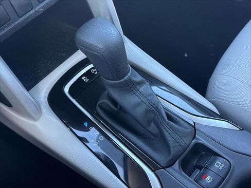 Certified 2024 Toyota Corolla Cross L image 17