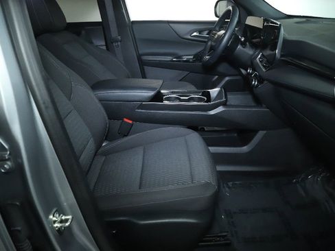 Used 2025 Chevrolet Equinox LT FWD image 32