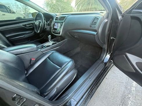 Used 2018 Nissan Altima 2.5 SR w/ SR Midnight Edition image 10