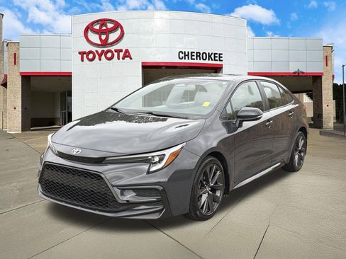 Used 2025 Toyota Corolla SE image 1