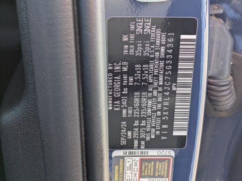 Certified 2025 Kia Sorento S w/ Panoramic Sunroof Package image 33