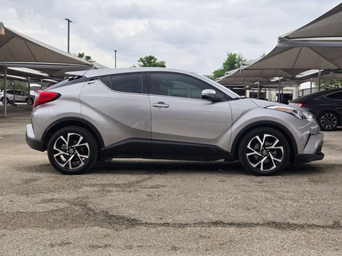 Used 2019 Toyota C-HR Limited image 2