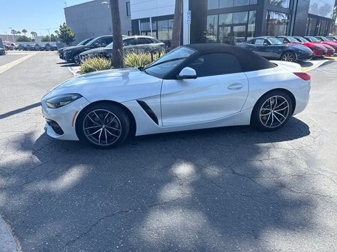 Used 2022 BMW Z4 sDrive30i w/ Driving Assistance Package RWD image 3