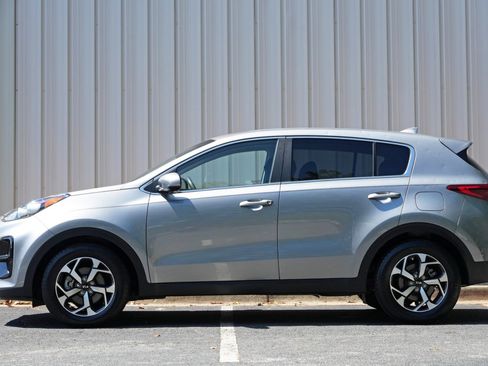 Used 2022 Kia Sportage LX FWD image 8