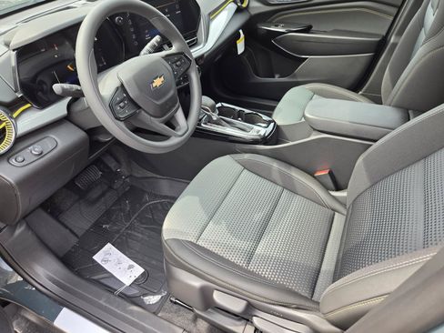 New 2026 Chevrolet Trax LT FWD image 14