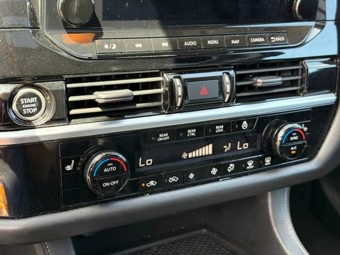 Certified 2023 Nissan Pathfinder SL w/ SL Premium Package AWD/4WD image 25