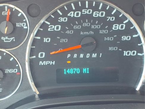 Used 2024 GMC Savana 2500 w/ Driver Convenience Package RWD image 18