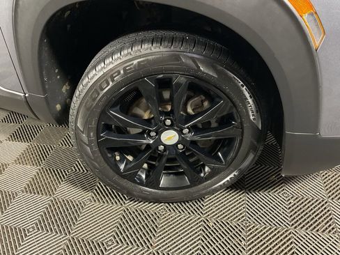 Used 2021 Chevrolet TrailBlazer LS image 36