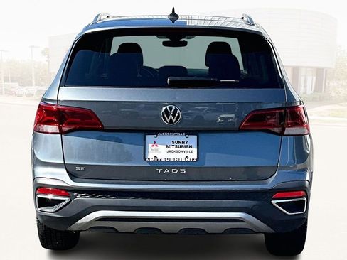 Used 2024 Volkswagen Taos SE image 5