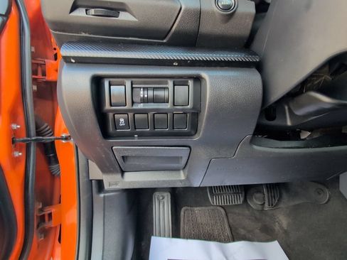 Used 2018 Subaru Crosstrek 2.0i AWD/4WD image 18