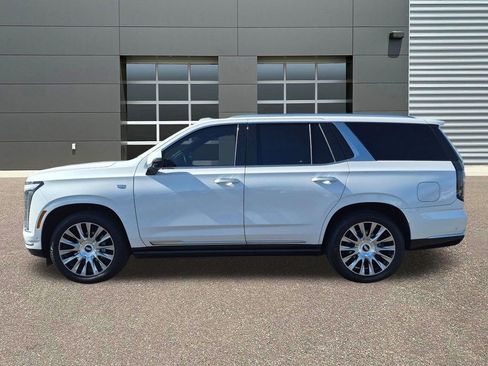 Certified 2025 Cadillac Escalade Premium Luxury Platinum AWD/4WD image 9