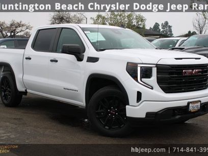 Used 2024 GMC Sierra 1500 Pro w/ Graphite Edition