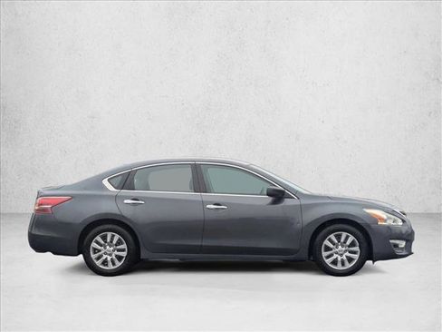 Used 2013 Nissan Altima 2.5 S image 4