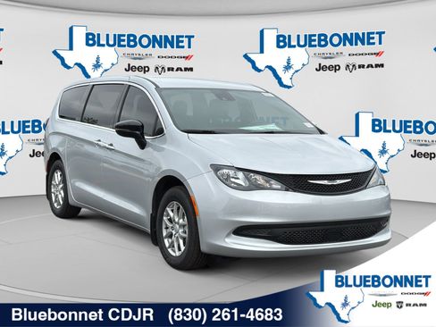 New 2026 Chrysler Voyager LX FWD image 7