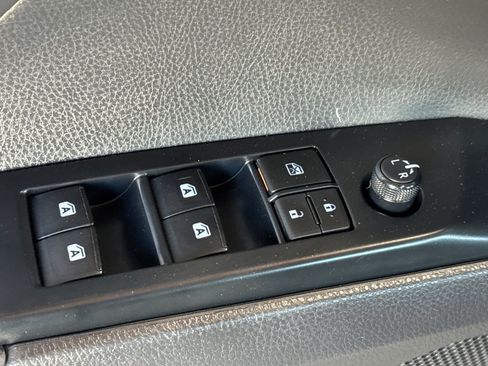 Used 2020 Toyota Camry LE FWD image 14