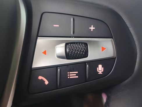 Used 2026 BMW X5 sDrive40i w/ Premium Package image 11