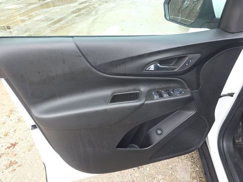 Used 2024 Chevrolet Equinox LT image 10