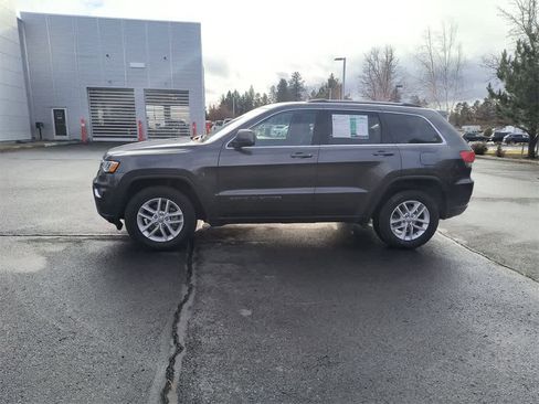 Used 2017 Jeep Grand Cherokee Laredo w/ Quick Order Package 23E image 11