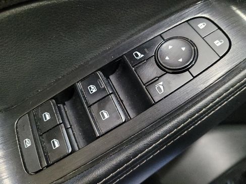 Used 2021 Nissan Rogue S AWD/4WD image 27