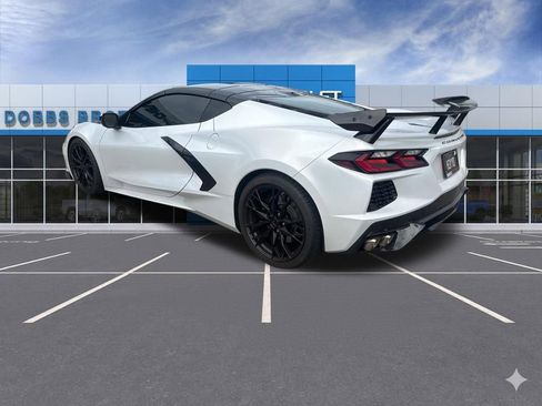 Used 2023 Chevrolet Corvette Stingray Preferred Cpe w/ Z51 Performance Package image 3