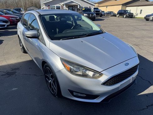 Used 2018 Ford Focus SEL w/ Cold Weather Package image 4