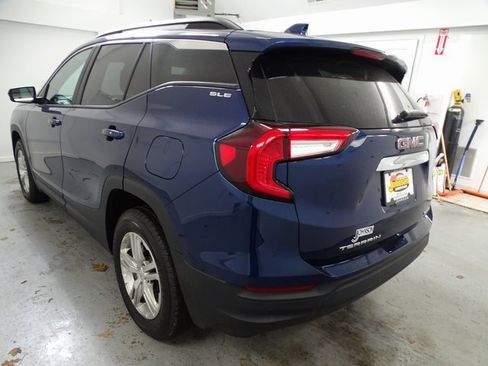 Certified 2022 GMC Terrain SLE w/ Driver Convenience Package image 17