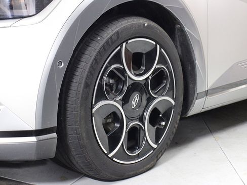 Used 2024 Hyundai Ioniq 5 Limited image 32