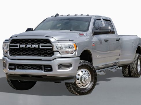 Used 2022 RAM 3500 Tradesman image 4