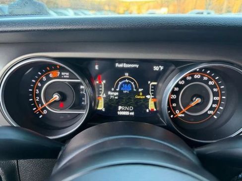 Used 2018 Jeep Wrangler Sport AWD/4WD image 14